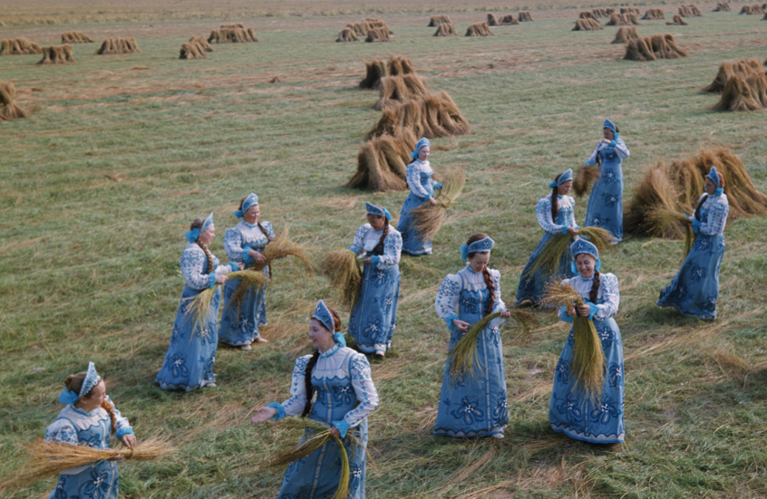 بوتين يهنئ جوقة شمال روسيا الشعبية بمناسبة مرور 100 عام على تأسيسها