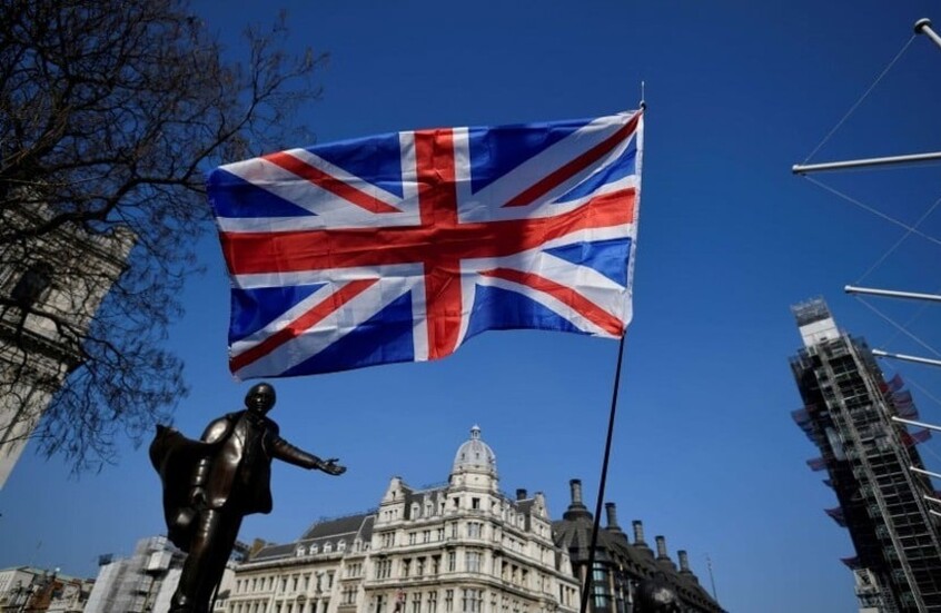 استطلاع : أكثر من نصف البريطانيين يعتبرون الولايات المتحدة "قوة سلبية"