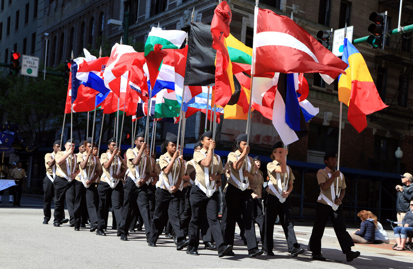 "فاينانشال تايمز": قيود أوروبا على القواعد الأمريكية خلال حرب إيران تهدد وحدة "الناتو"