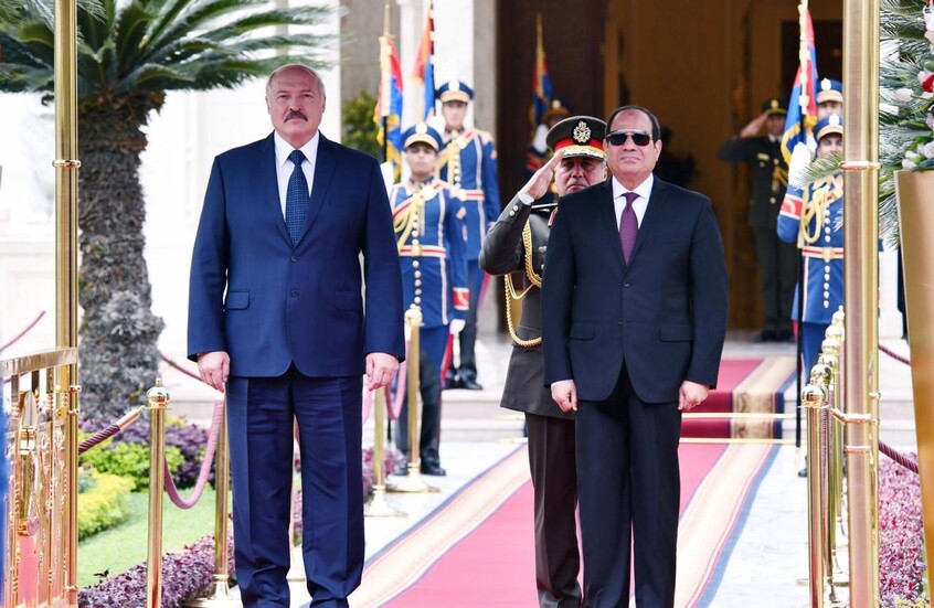 لوكاشينكو يعوّل على السفير المصري الجديد في تعزيز التعاون التجاري بين مينسك والقاهرة