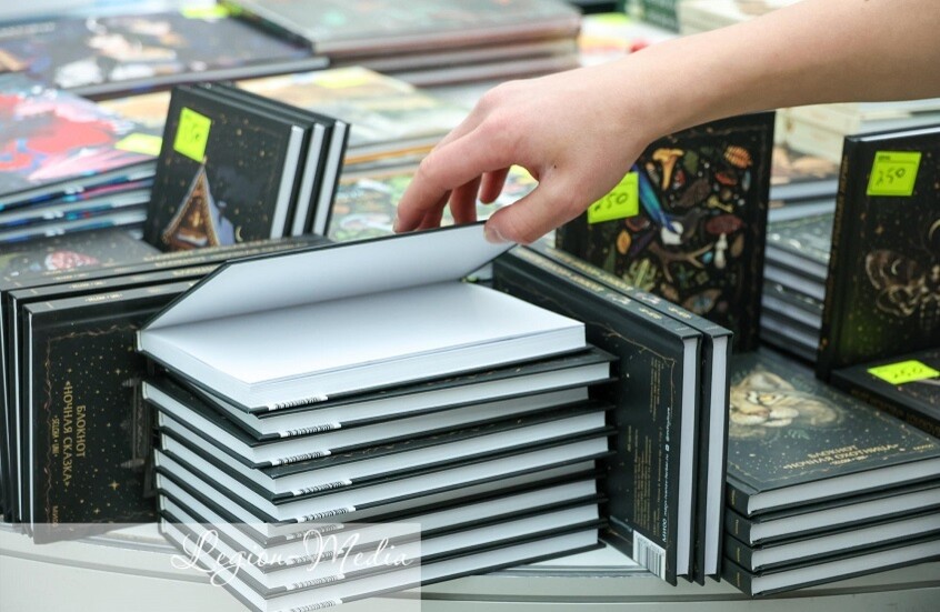 إقبال كبير على معرض "الأدب غير الخيالي" بموسكو