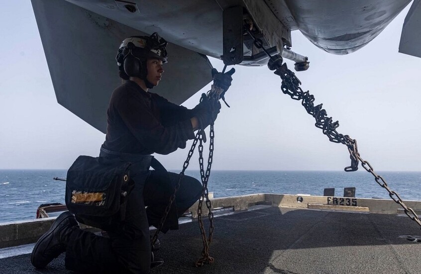 ترامب يعلن بدء تطهير مضيق هرمز من الألغام