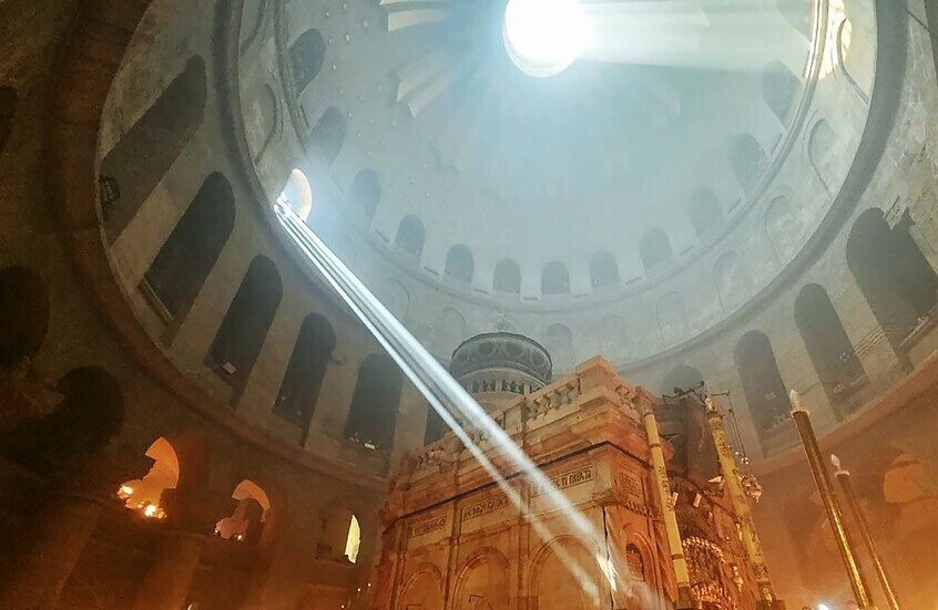 وصول شعلة "النور المقدس" إلى درعا بعد انقطاع منذ عام 2010 (فيديوهات)