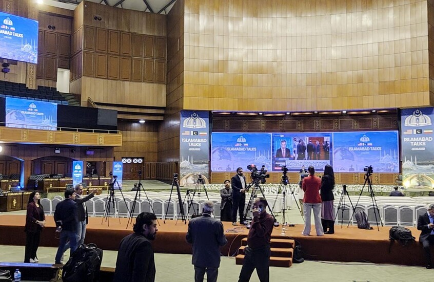 استئناف المفاوضات الأمريكية الإيرانية اليوم الأحد وسط تقدم في "تفاصيل" وخلاف عميق حول مضيق هرمز