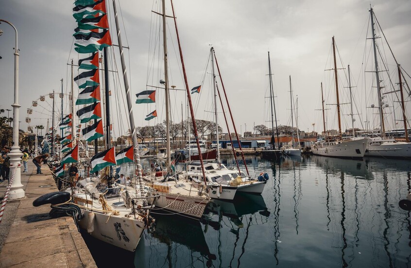 "أسطول الصمود" ينطلق باتجاه قطاع غزة