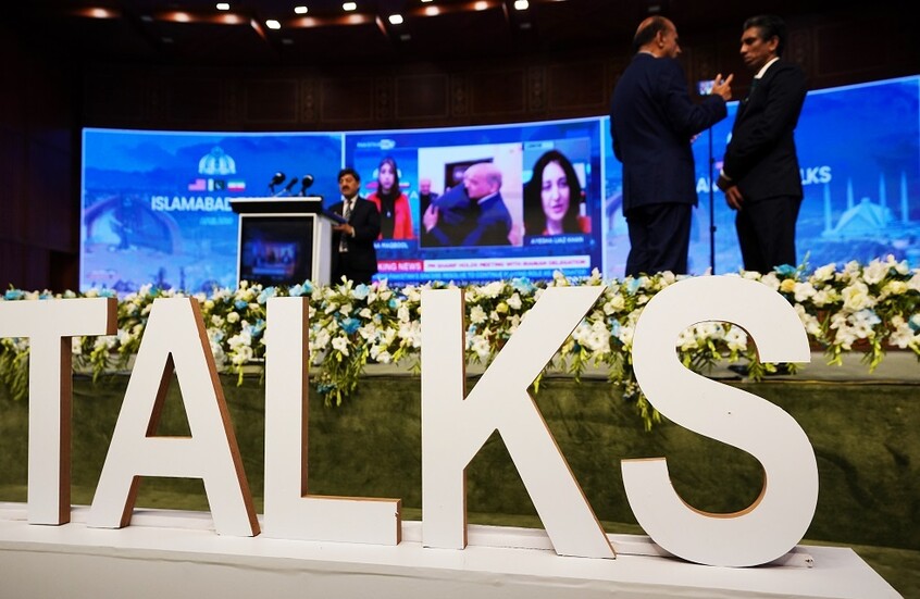 وزير بريطاني يعرب عن خيبة أمله بعد تعثر المفاوضات الأمريكية الإيرانية