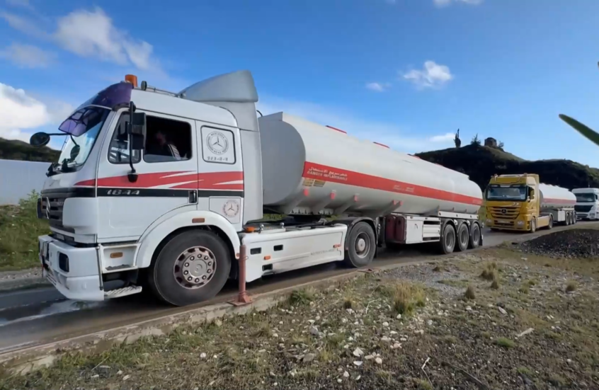 مئات الصهاريج المحملة بالفيول العراقي تصل إلى الساحل السوري