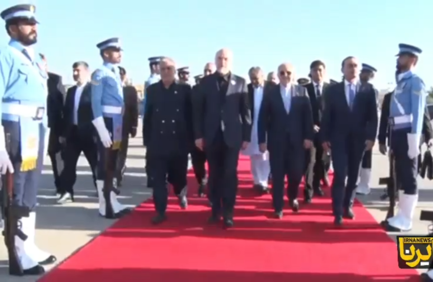 الوفد الإيراني يغادر باكستان بعد انهيار مفاوضات السلام مع الأمريكيين