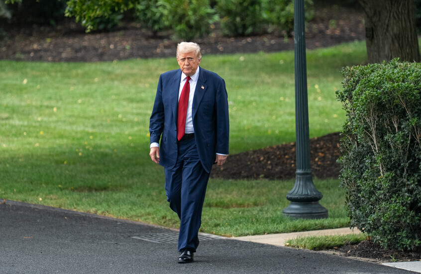 ترامب: على الولايات المتحدة إعادة النظر في علاقاتها مع "الناتو"