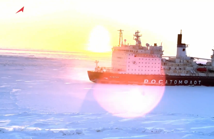 كاسحات الجليد النووية الروسية تطلق أبواقها احتفالا بالذكرى الـ65 لرحلة يوري غاغارين إلى الفضاء