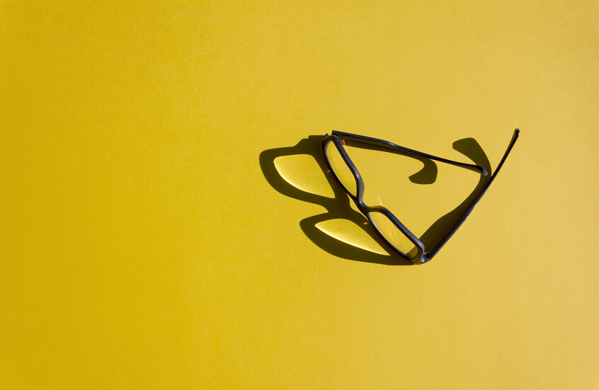 "آبل" تستعد لمنافسة "ميتا" بأربعة تصاميم من نظاراتها الذكية