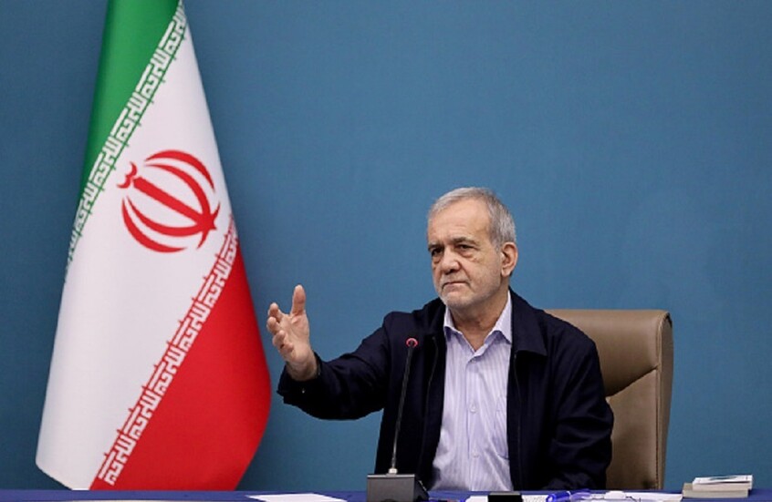 بزشكيان يتضامن مع البابا ليو الرابع عشر بعد إهانات ترامب اللفظية وتشبهه بالمسيح