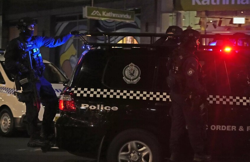 أستراليا: توجيه 109 تهم جنائية لـ طفلة في الثالثة عشرة دهست رجلا وبحثت عن "أماكن سكن اليهود"