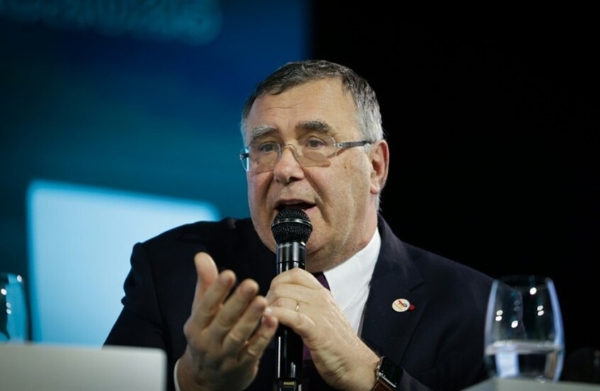 "توتال إنرجي": دفع رسوم مرور أفضل من إغلاق مضيق هرمز