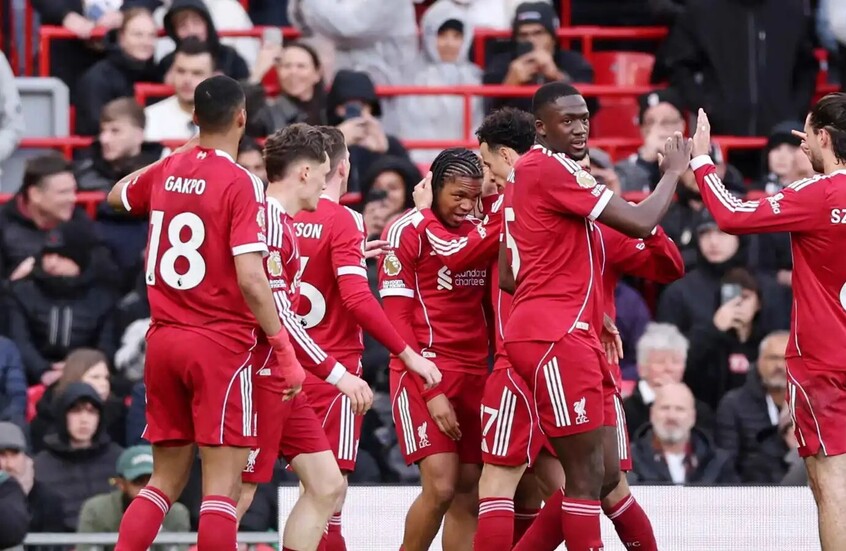 "5 لاعبين"..  ليفربول يتعرض لضربة قوية قبل نصف نهائي دوري أبطال أوربا