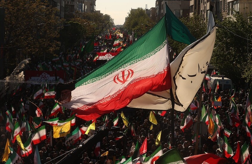 وكالة: سكان طهران الذين غادروا المدينة أثناء القصف يعودون إلى العاصمة