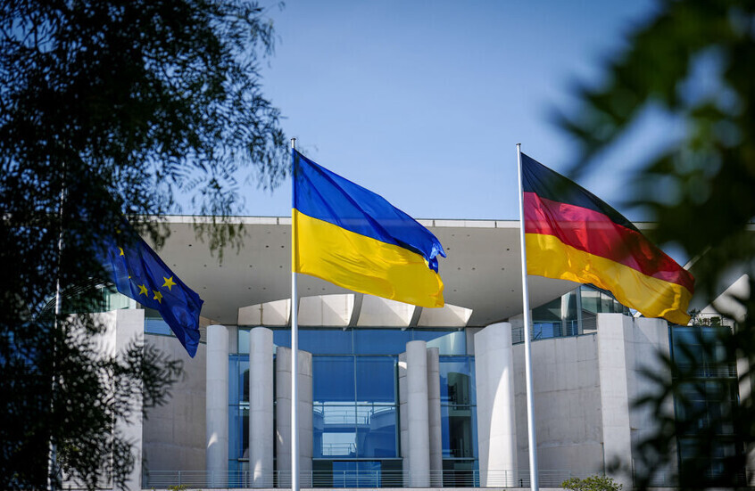 بضوء أخضر من برلين.. زيلينسكي يطالب باستعادة "المتهربين" من ألمانيا لسد نزيف الجبهة