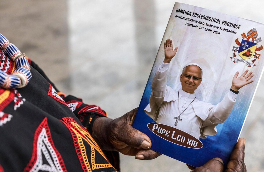 بابا الفاتيكان في الكاميرون