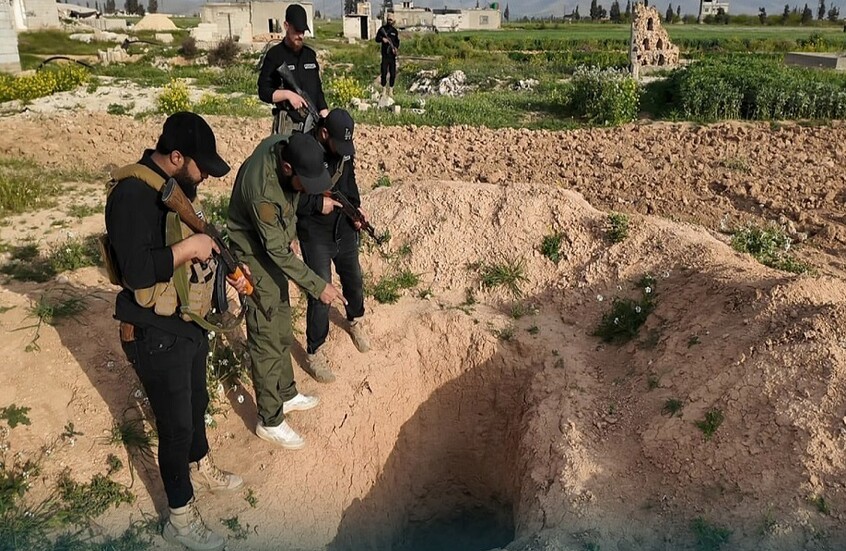 اكتشاف نفق للتهريب بين سوريا ولبنان وضبط أسلحة في ريف حمص (فيديو)