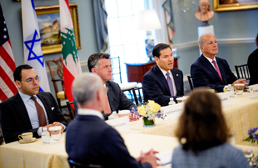 النواب اللبنانيون منقسمون بين مؤيد ومعارض للتفاوض