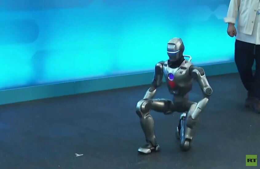 الصين.. روبوتات شبيهة بالبشر تخطف الأنظار في معرض تقني بهونغ كونغ