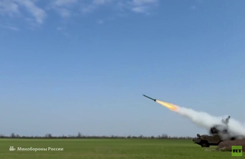 الدفاع الروسية تنشر لقطات حية لعمل "Osa-AKM" واصطياد الأهداف الجوية بمحور خيرسون