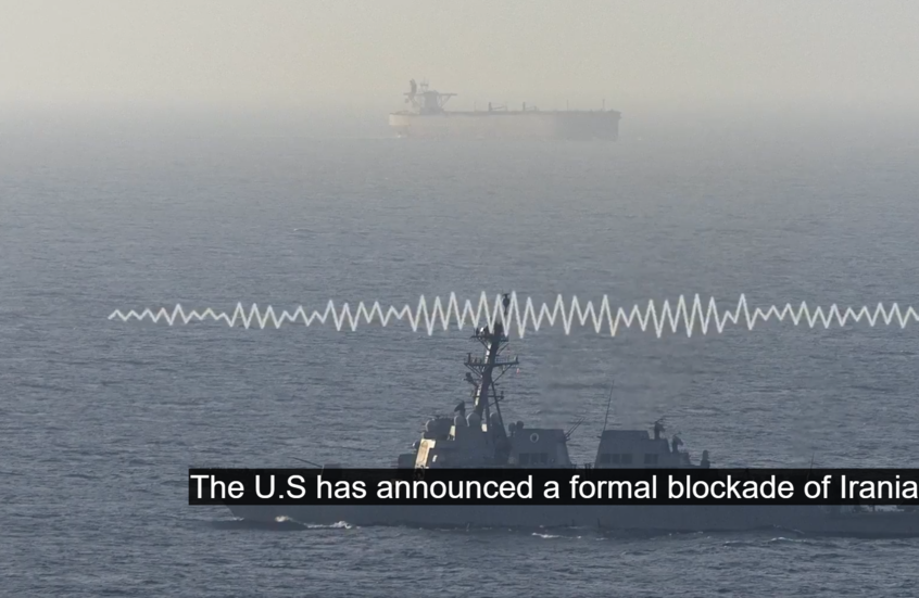 الجيش الأمريكي ينشر تسجيلا عبر اللاسلكي يصدر أوامر مباشرة للسفن المتجهة لإيران في مضيق هرمز..(فيديو)