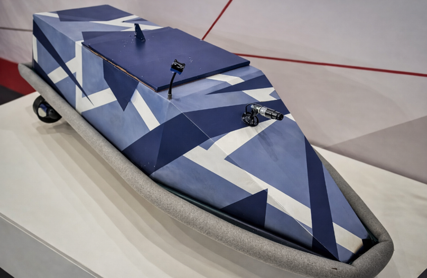 روسيا تبدأ إنتاج أول زورق مسيّر في العالم يتم التحكم به بكابلات الألياف الضوئية