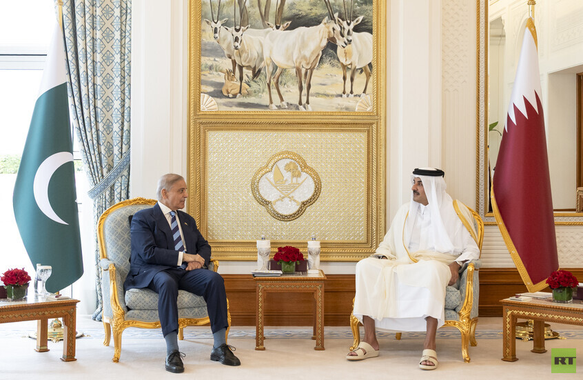 أمير قطر ورئيس وزراء باكستان يبحثان التطورات الإقليمية ويدعمان مساعي التهدئة وتعزيز أمن المنطقة