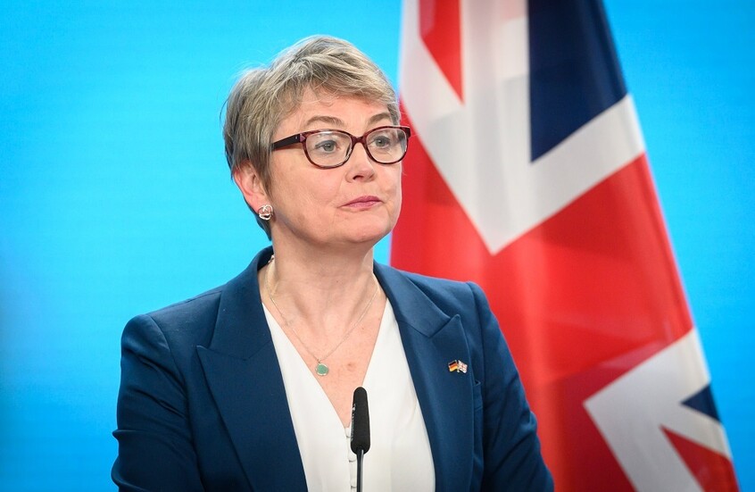 بريطانيا تؤكد رفضها لأي رسوم عبر مضيق هرمز