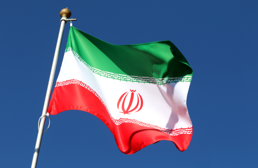 "الغارديان": إيران انتصرت في الحرب المعلوماتية مع الولايات المتحدة بالفكاهة والميمات