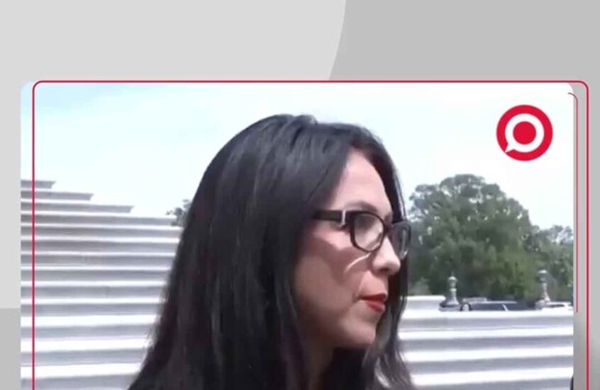 عضو الكونغرس لورين بويبرت: لماذا الجميع مثار جنسيا هنا؟! اذهبوا للكنيسة