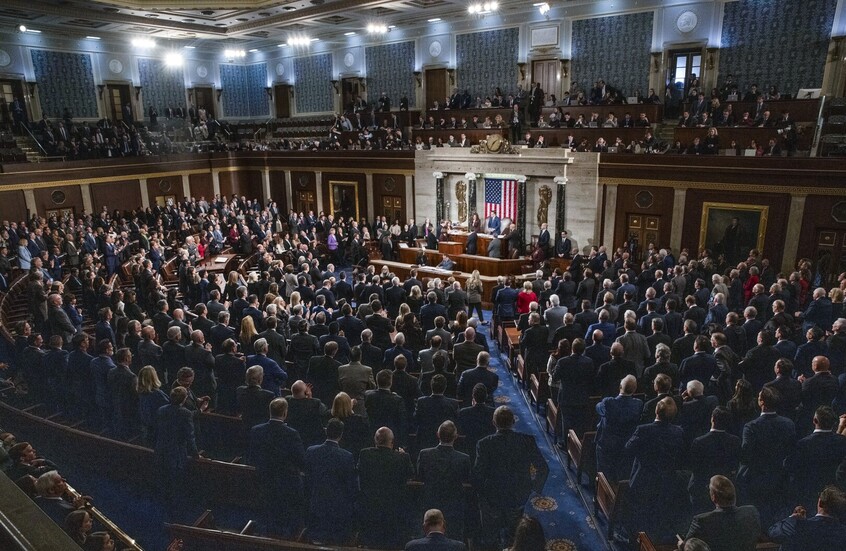 النواب الأمريكي يمدد برنامج مراقبة الاستخبارات حتى 30 أبريل