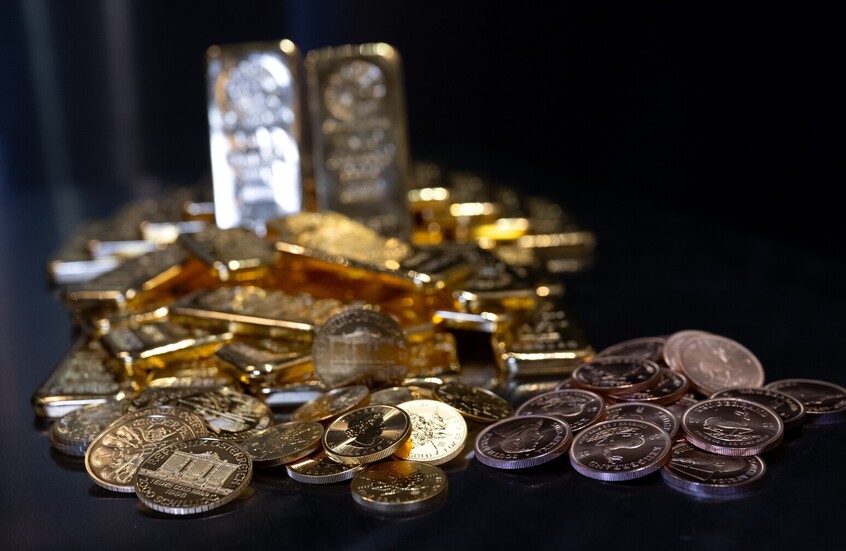 الذهب تحت الضغط مع آمال نهاية الصراع في الشرق الأوسط