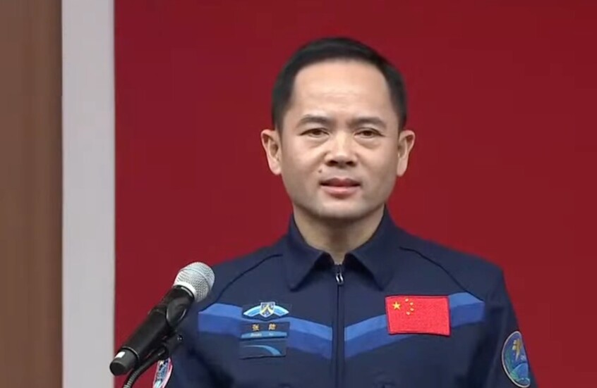 رائد صيني يسجل رقما قياسيا وطنيا في مجال الفضاء