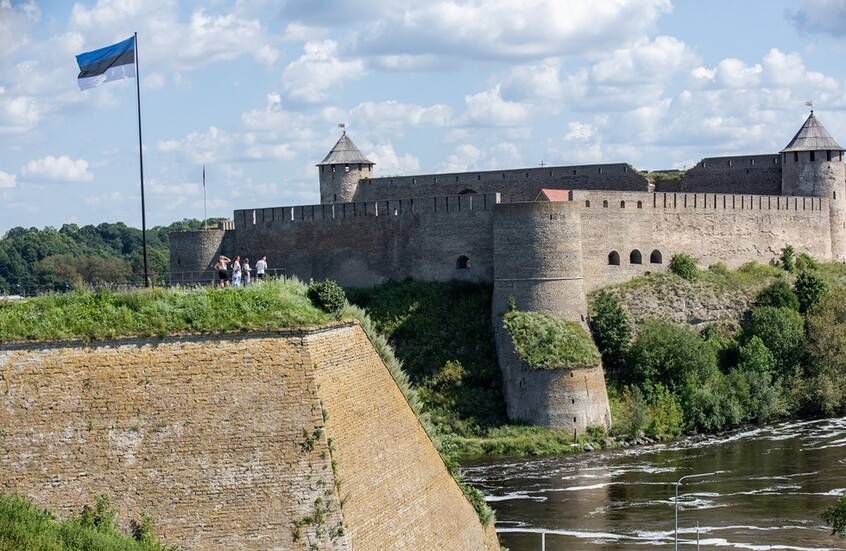 قائد الجيش البلجيكي يزعم اعتراف روسيا بـ"جمهورية نارفا الشعبية"