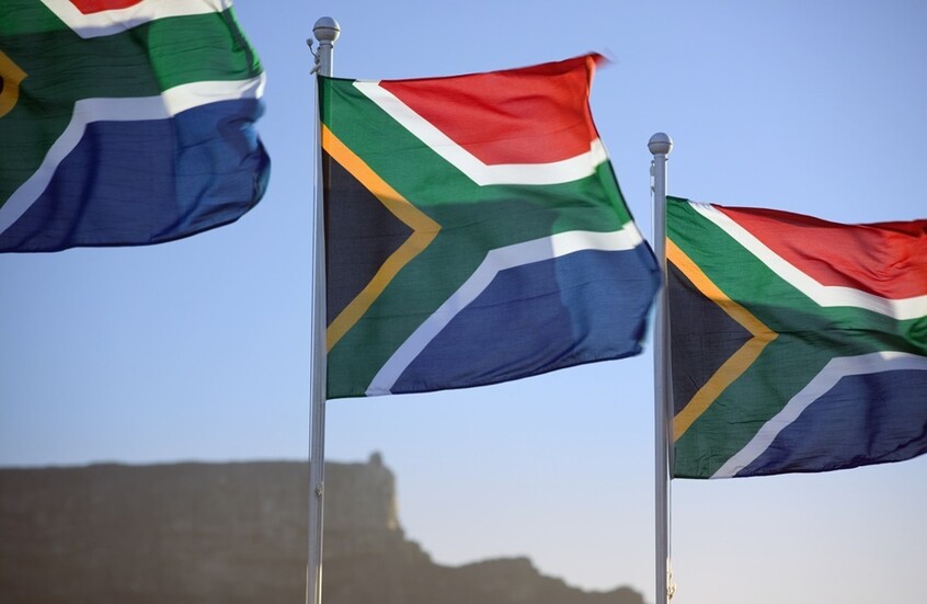 وزير خارجية جنوب إفريقيا: واشنطن تفرض إملاءاتها علينا والاتحاد الأوروبي يحترم سيادتنا