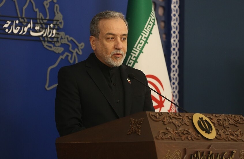 عراقجي: مرور السفن التجارية عبر مضيق هرمز سيكون مفتوحا بالكامل خلال فترة وقف إطلاق النار في لبنان