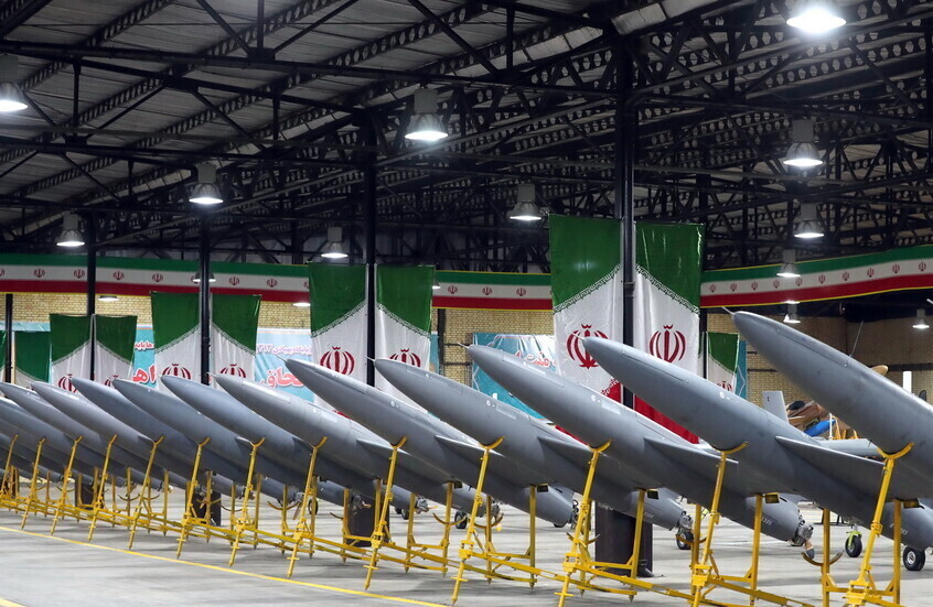 مسؤول استخباراتي أمريكي: إيران لا تزال تمتلك آلاف الصواريخ والطائرات المسيرة الهجومية
