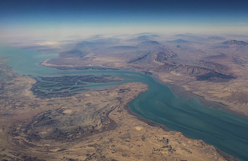 البحرية الأمريكية: تهديد الألغام في أجزاء من مضيق هرمز غير مفهوم بشكل كامل