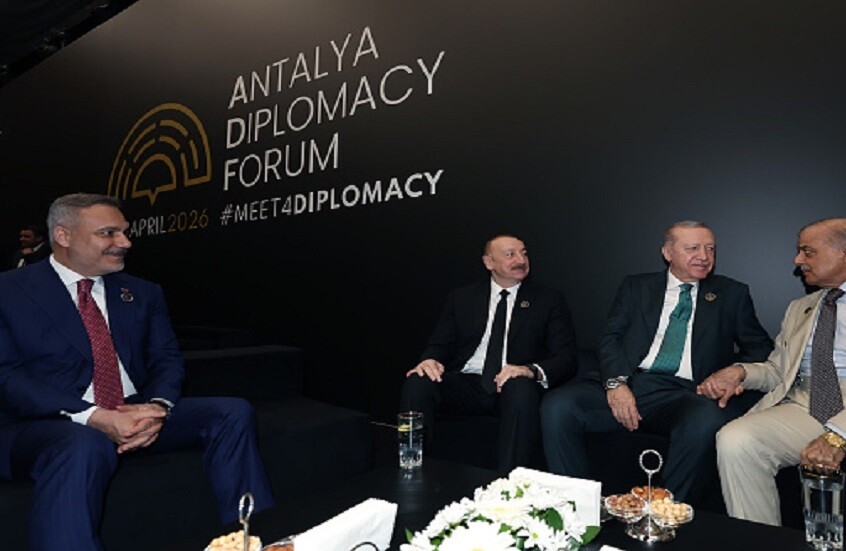 اجتماع "الملكية الإقليمية" لوزراء خارجية تركيا ومصر وباكستان والسعودية يبحث أزمات المنطقة 