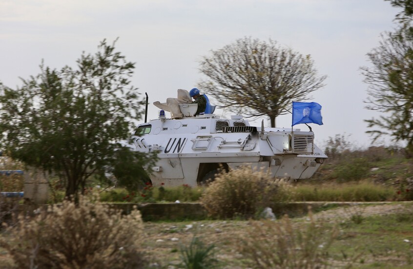 مقتل جندي فرنسي من قوات اليونيفيل في اشتباك مع مسلحين جنوب لبنان وماكرون يتهم حزب الله