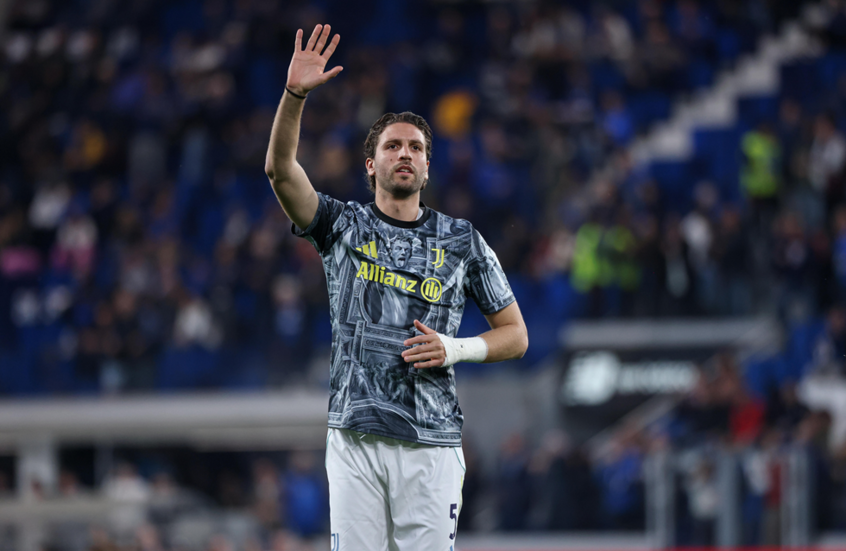 يوفنتوس يربط نجمه لوكاتيلي بعقد طويل الأمد