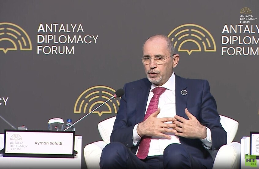 الصفدي: إسرائيل هي مصدر التوتر في المنطقة ولا نريد أن نكون ضحية ورهينة بيد نتنياهو وحكومته