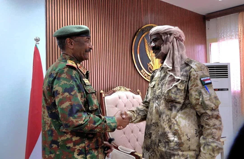 السودان.. البرهان يستقبل "القبة" المنشق من الدعم السريع ويشجع كل من ينحاز لمسيرة البناء الوطني