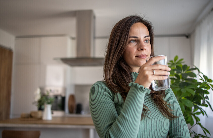 حقيقة قاعدة  شرب "ثمانية أكواب من الماء"