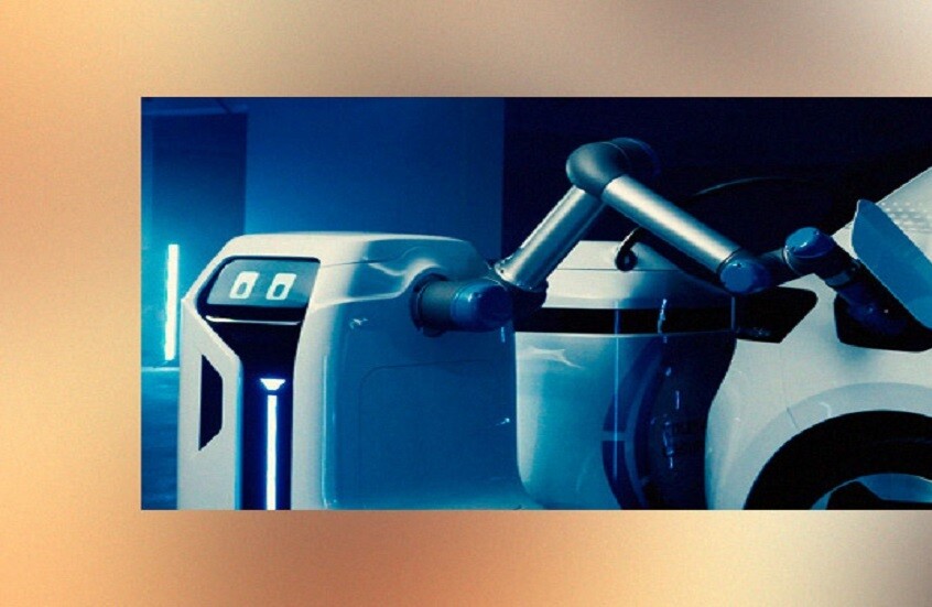 روسيا تكشف عن أول روبوت ذاتي الحركة لشحن السيارات الكهربائية