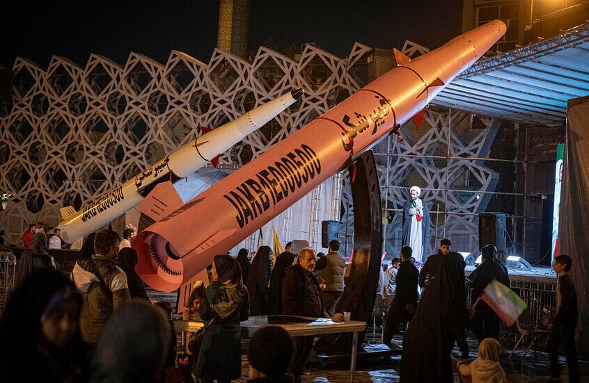 مستشار المرشد الإيراني للشؤون الخاصة: أي خطأ في حسابات الخصم سنضغط على زناد "التأديب النهائي"