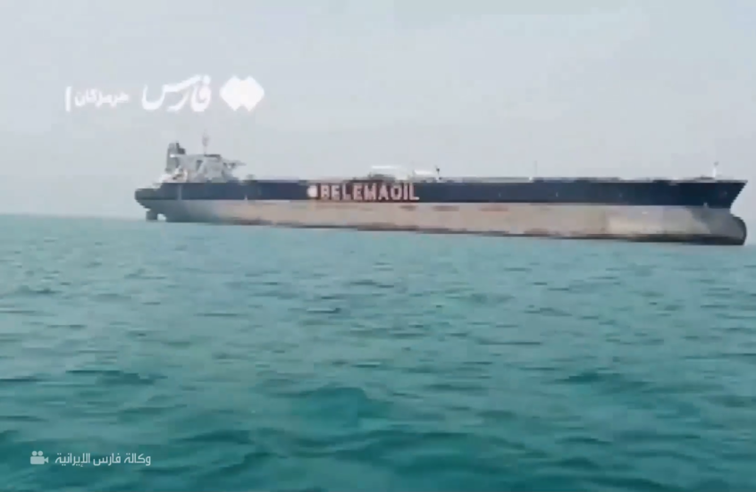 التلفزيون الإيراني ينشر لقطات لحركة الملاحة في مضيق هرمز بين جزيرتي لارك وقشم