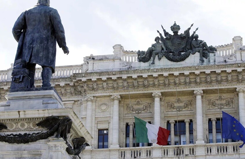 اختطاف النساء وميلاد مدينة!